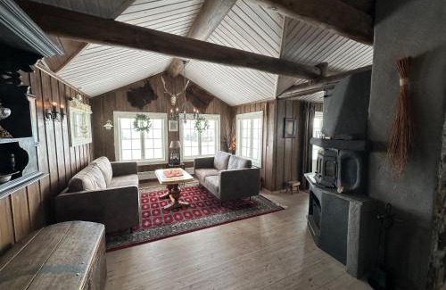 Beitostolen House | Welcoming Cabin with Fireplace & Modern Kitchen