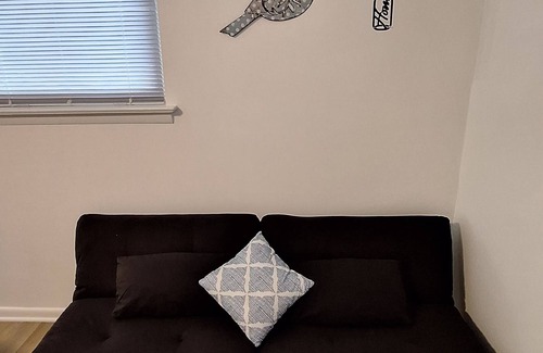 Irving Apartment | Welcoming Cozy &Private Studio Apt @Irving-NorthDFW Free W&D Stays 30+ days only