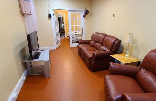 Trenton Apartment | Welcoming home like apartment, safe and quiet neighborhood. Full kitchen setup.