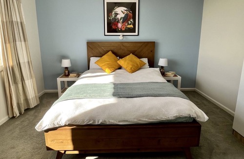 Christchurch House | Welcoming & spacious private room
