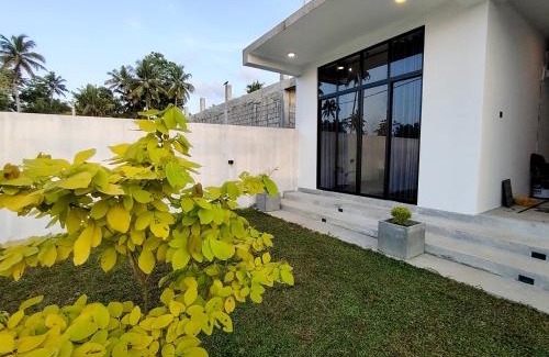 Weligama Apartment | Weligama Bay Genaro Surf Villa