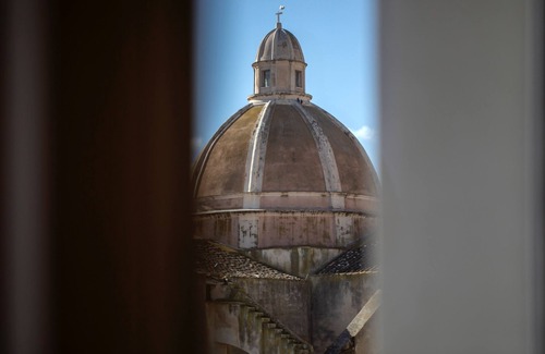 Trapani City Centre Apartment | WeLive Trapani - Penthouse apartment with terrace and Jacuzzi