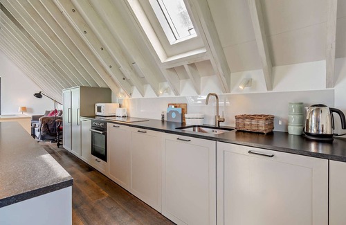 Sudbourne House | Well Barn - Two Bedroom House, Sleeps 4