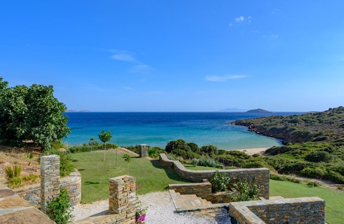 Gavrio House | Well-equipped and well-furnished beach house with swimming pool (6 max)