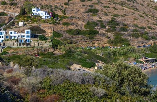 Gavrio House | Well-equipped and well-furnished beach house with swimming pool (6 max)