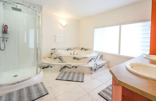 Saint-Calixte Ski Chalet | Well equipped Chalet & newly renovated in 2022 with lots of rooms!