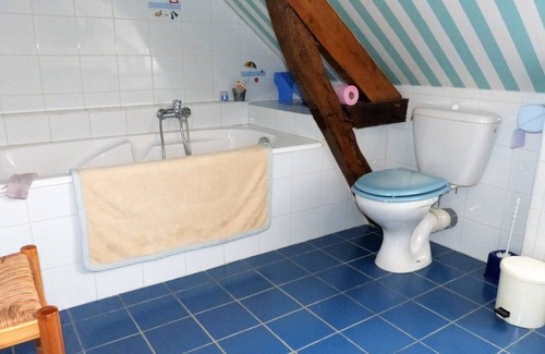 Lureuil Cottage | Well-equipped family house, in a large wooded park with outdoor games