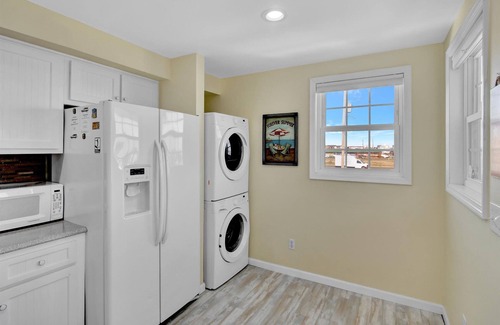 Seaside Heights House | Well-established Rental! Walk to Beach & Bay, BBQ, Ping Pong, Badges & More!