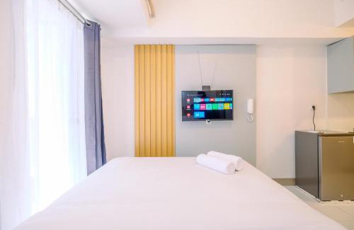 Java Apartment | Well Furnished and Restful Studio Tokyo Riverside PIK 2 Apartment By Travelio