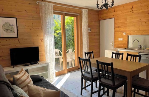 Allemond Apartment | Well located Apartment, Garden, WIFI, Bike storage