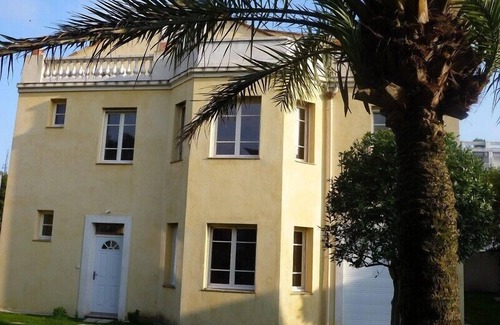 Cap-d'Antibes Apartment | Well located calm comfort Cap d'Antibes. Clim 2 ch stay terrace garden parking