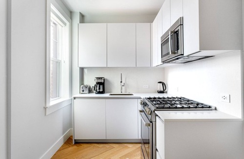 Agassiz Apartment | Well-Located Porter Square 2BR in Harvard Square by Blueground
