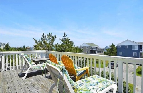 South Nags Head House | Well-maintained 4 bedroom home in quiet South Nags Head!