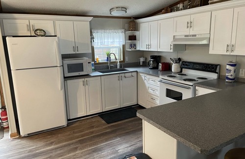 Put-in-Bay House | Well maintained house in Island Club just minutes from downtown PIB!