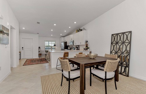 Venice House | WELLEN GOLF AND COUNTRY CLUB VERANDA FEB AVAIL. INQUIRY ABOUT FLEXIBLE DATES