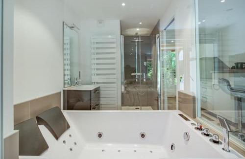 Klingenthal Apartment | Wellholidays 19 - Balnéo, terrasse et piscine partagée