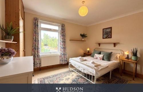 Wellington House | Wellington Home with Garden