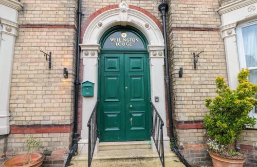 Bridlington Old Town House | Wellington Lodge