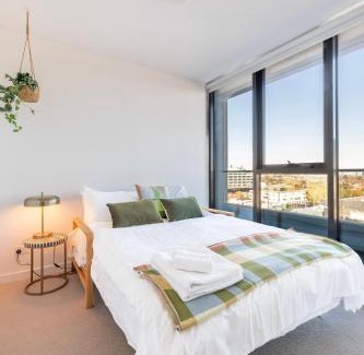 Moonee Ponds Apartment | Wellness and Style - 2BR Apartment with Pool, Hot Tub and Gym