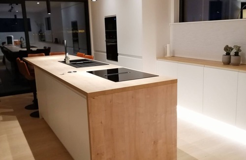 Zandvoorde House | Wellness Cottage with Private IR Sauna (incl.) Optional : Swim Spa–with jacuzzi