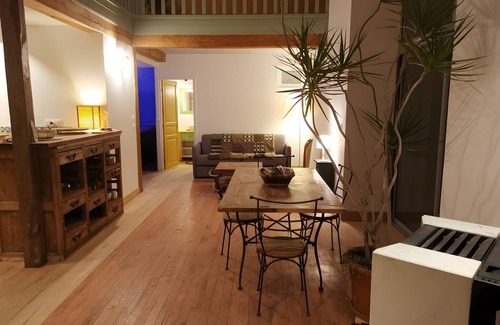 Vieux-Viel House | Wellness Cottage with Spa, Private Terrace, Garden and Wi-Fi