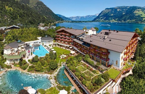 Zell am See House | Wellness garden suite 100 sqm - Wellness-Golf-& Genießerhotel Salzburgerhof