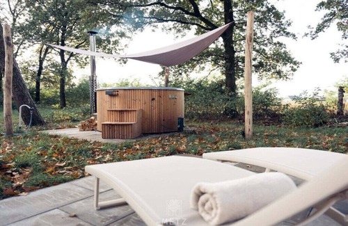 Municipality of Hellendoorn House | Wellness Lodge with Hottub Haarle