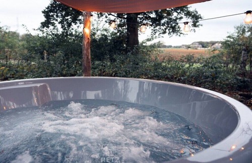 Municipality of Hellendoorn House | Wellness Lodge with Hottub Haarle