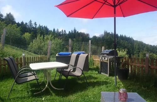 Rueggisberg Apartment | Wellness Oase mit Whirlpool und Sauna