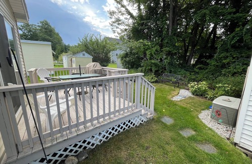 Wells House | Wells Charmer 2 Bed close to Wells Beach, Restaurants, AC, WiFi. nSleeps 6, Deck