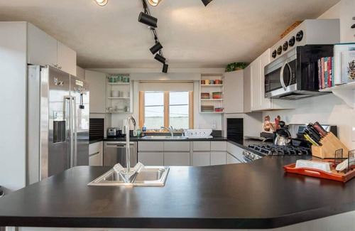 Wells Beach House | Wells Maine Oceanfront Beauty!