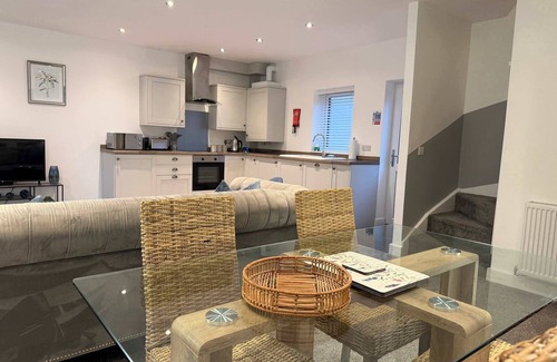 Whitby Apartment | Welton View Coastal Getaway in Whitby