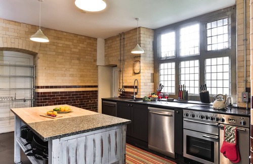 Penmorfa House | Wern Manor - a spectacular manor house in Porthmadog sleeping 14 guests
