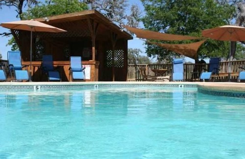 Bandera House | West 1077 Guest Ranch - Red Bud Room 11