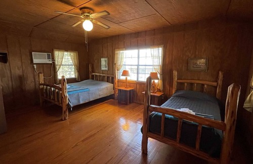 Bandera House | West 1077 Guest Ranch - Red Bud Room 11