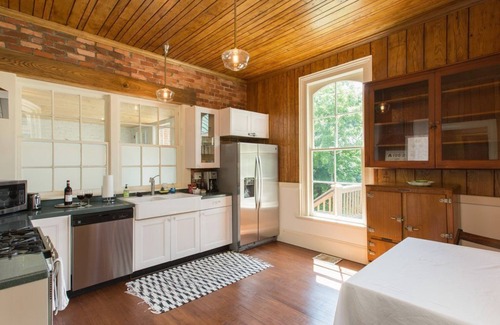 Westwood Place House | West Asheville - Elegant, Historic Suite In Funky, Foodieville, Eclectic Living