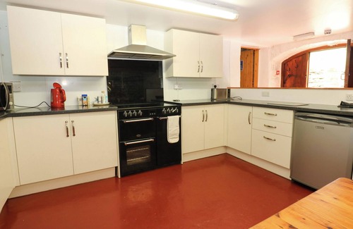 Fremington Cottage | WEST BARN BUNKHOUSE, pet friendly, with a garden in Reeth
