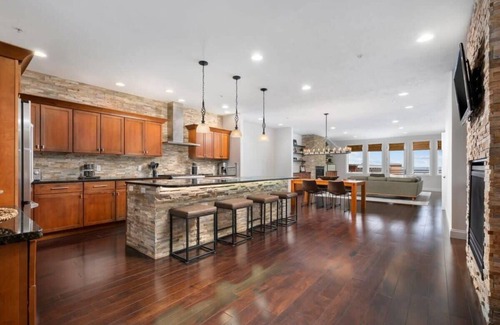 Traverse City Apartment | West Bay Overlook in Downtown TC