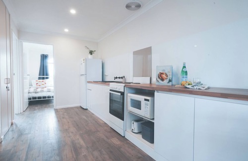 Scarborough Apartment | West Beach Breeze w/pool & 3min to Ocean