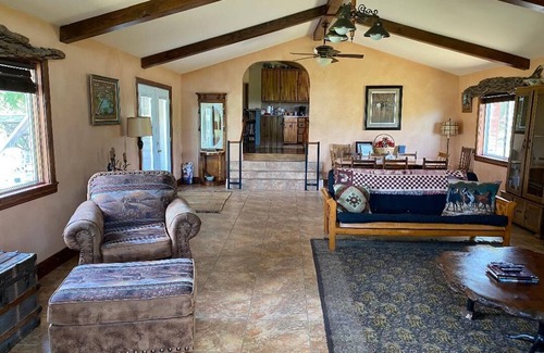 Graham County Cabin | West Cabin Peaceful and roomy cabin in private rural setting. 2 bed 2 bath