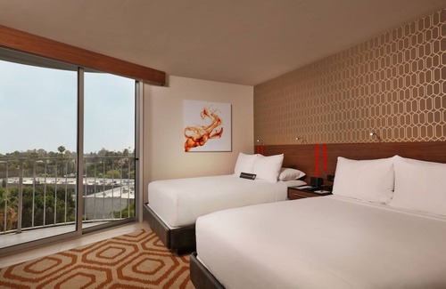 Los Angeles Hotel | West Coast Double Room at Hotel Angeleno w/Outdoor Pool, Iconic LA Skyline!