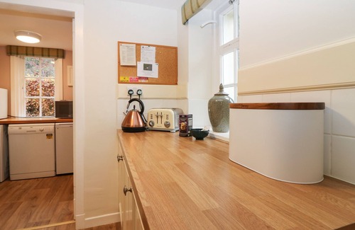 Cupar Cottage | WEST COTTAGE - TARVIT, pet friendly, with open fire in Cupar, Fife