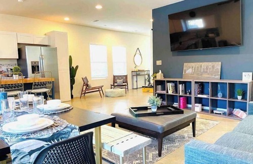 West Dallas House | WEST DALLAS HAVEN - Central Stylish Cozy