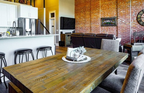 Baker City Apartment | West Empire Theatre Loft