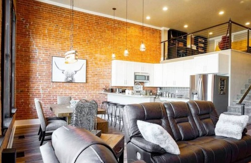 Baker City Apartment | West Empire Theatre Loft