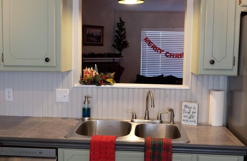 Lubbock House | WEST END GUESTHOUSE