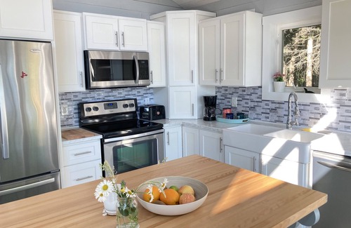 Clare House | West End Lakehouse