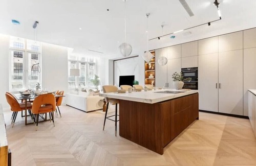 Fitzrovia Apartment | West End Luxury Flat