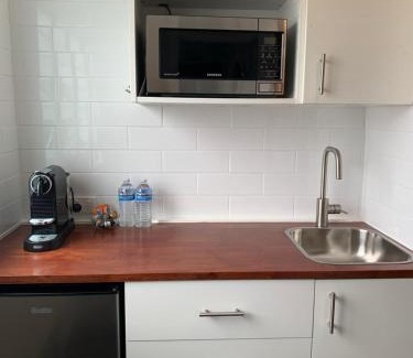West End Apartment | West End Studio 2