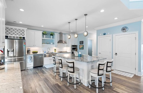 Sunset Beach House | West End Third Row 4 bedroom 2.5 bathroom home